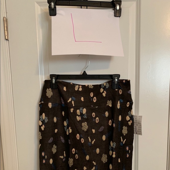 LuLaRoe Cassie Skirts - Picture 8 of 8